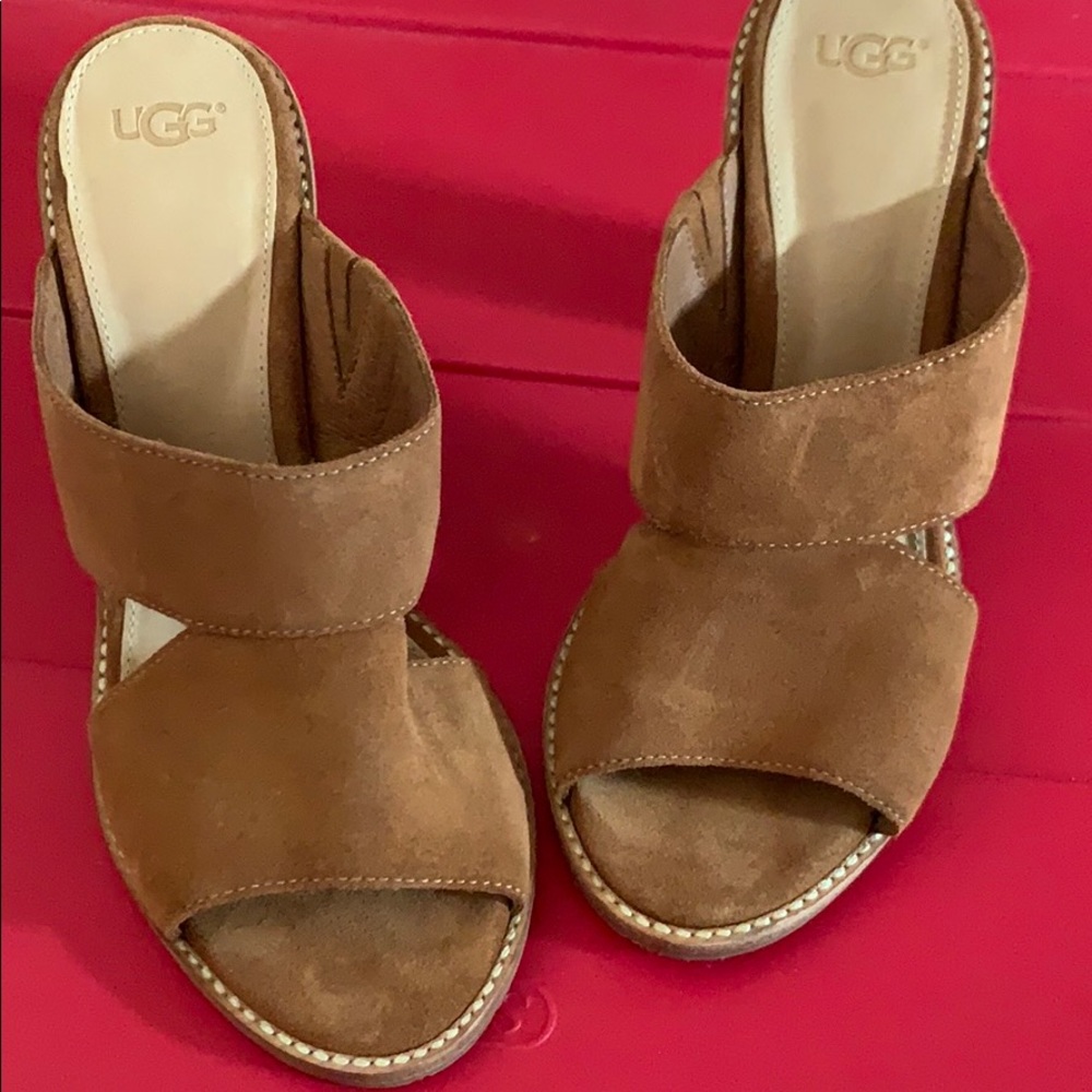 Ugg Celia shoe
